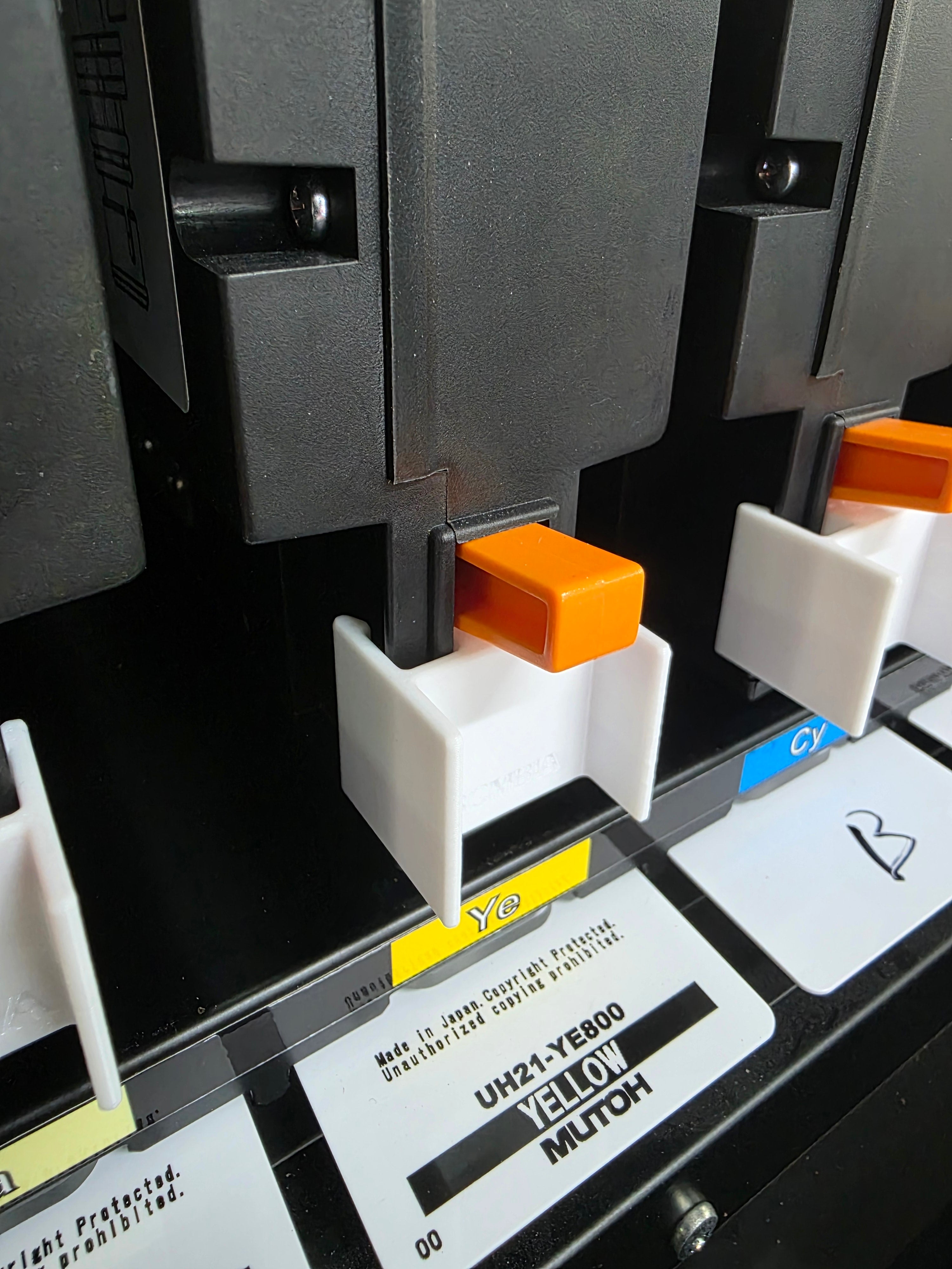 Mutoh printer Bulk ink adaptor Retainer clip – Braille Co